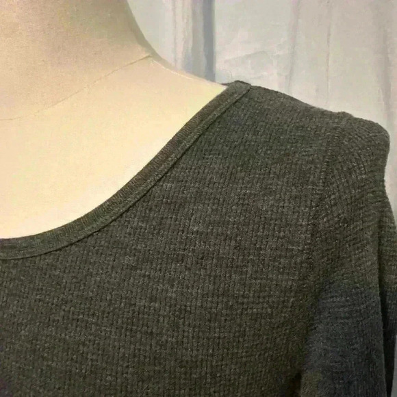 Old Navy Women’s Size Small Grey LS Henley. Lightweight. - Picture 2 of 6